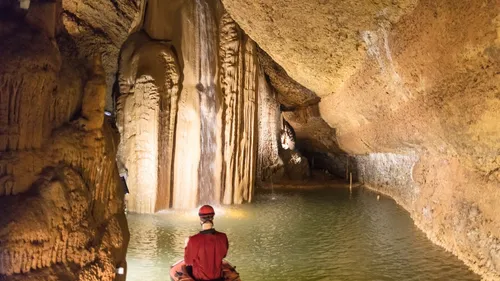 Deux scientifiques vont s'enfermer 60 jours dans la grotte de Trabuc